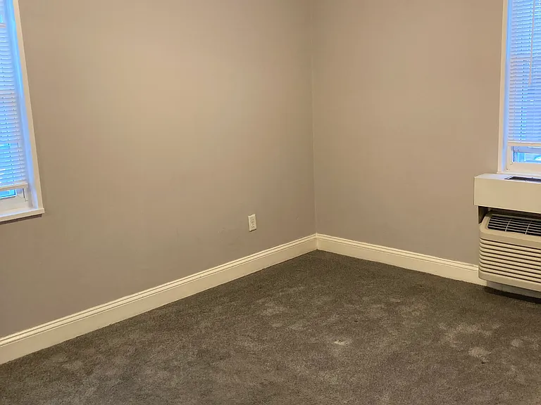 2305 Farrington Ave #303 — Photo 16