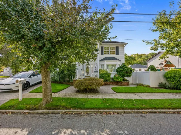 174 Tallman Street image 1 of 36