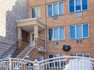 472 Humboldt St, Brooklyn, NY 11211