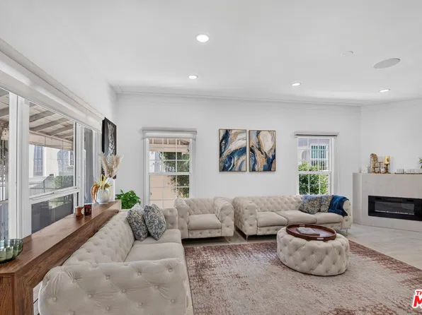 8810 Cadillac Ave, Los Angeles, CA 90034