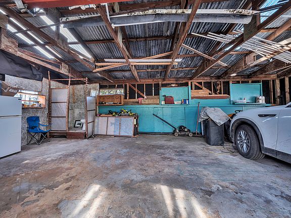 3rd image of 16-1105 Wao Kele Rd