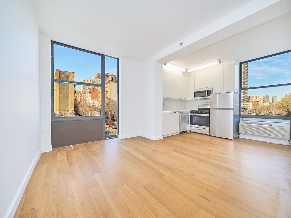 1st image of 2338 2nd Ave #2A