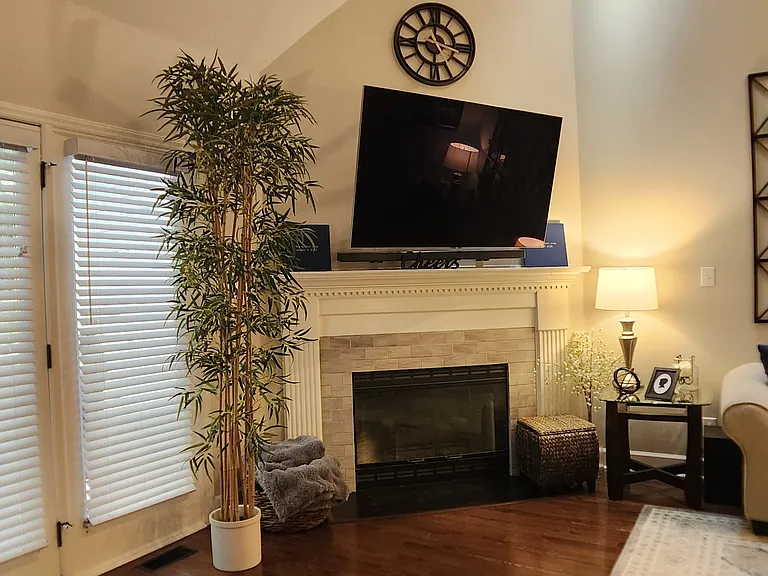 3836 Carnegie Ln — Photo 16
