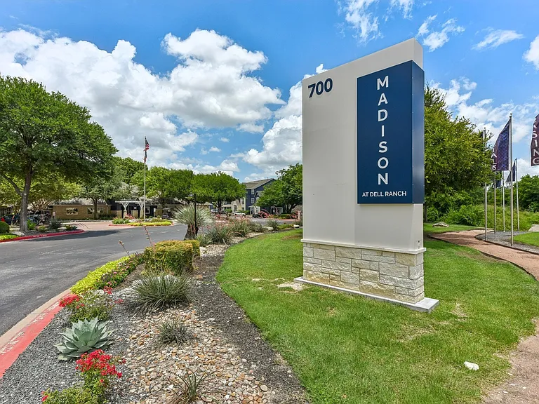 Madison Dell Ranch Apartments — Photo 41