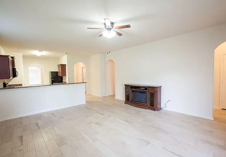 128 Tennyson St — Photo 9