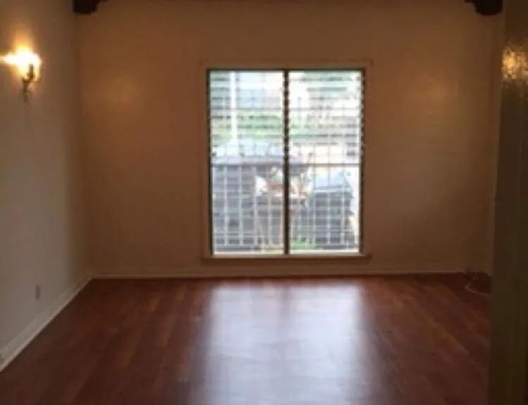 4658 Rosewood Ave #1 — Photo 13