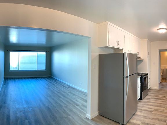 4th image of 740 Anza St APT 1