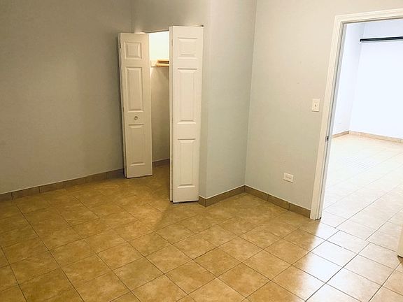 3rd image of 1209 E Madison Park