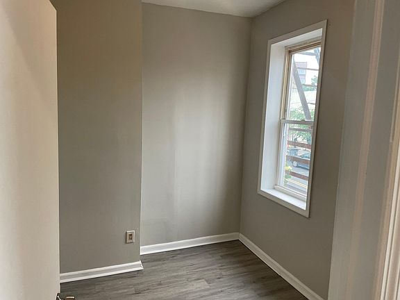 5th image of 432 Central Ave