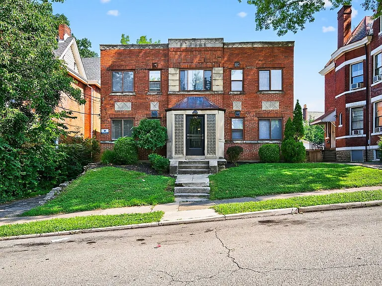 242 Senator Pl #1 — Photo 9