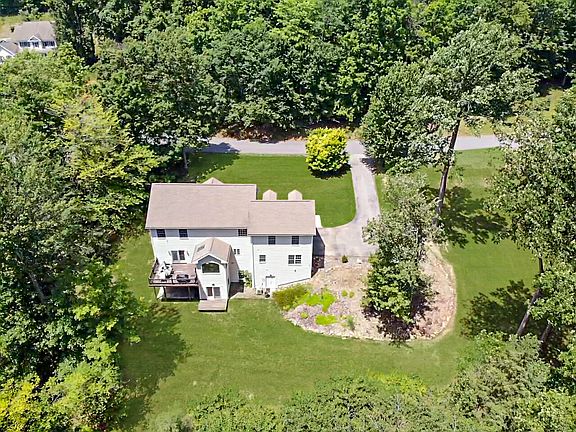 4th image of 437 Bay Berry Dr