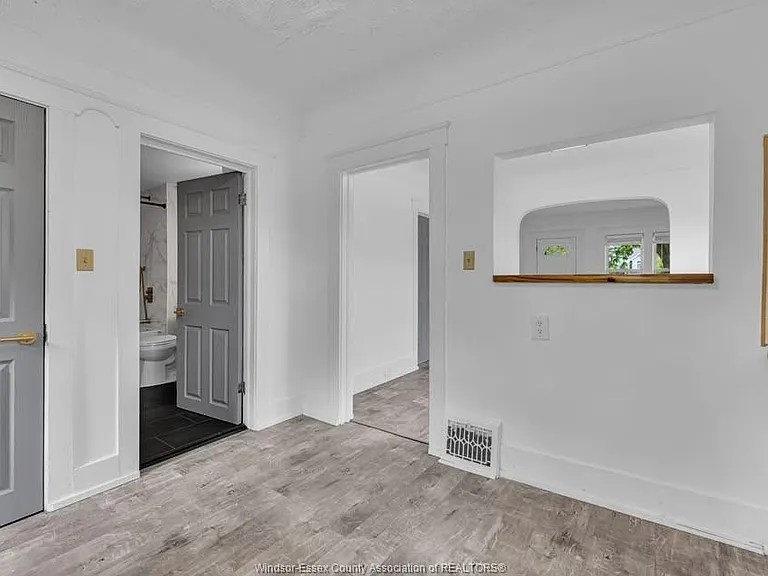 928 Lacasse Blvd — Photo 8