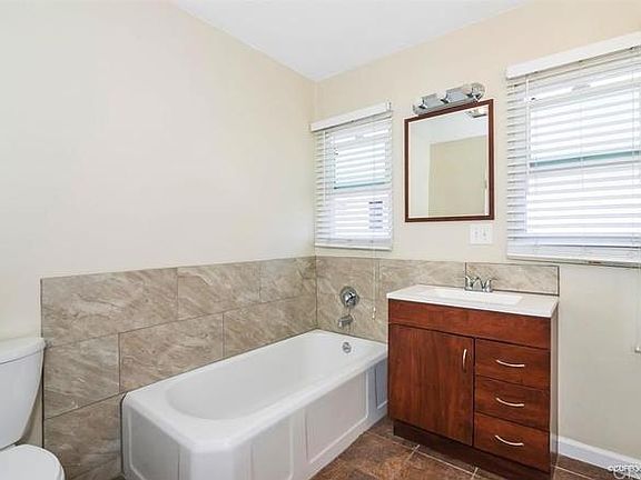 5th image of 322 Los Alamos Dr APT 1