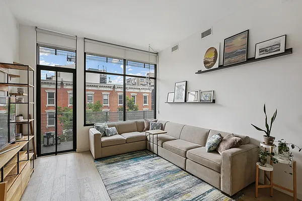 Rented by Oxford Property Group | media 3