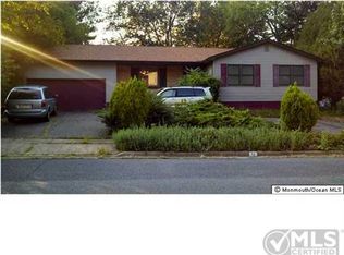 12 Harkins Rd, Milltown, NJ 08850