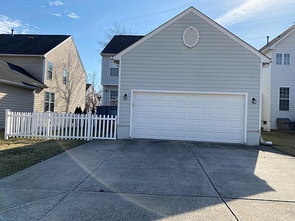 2nd image of 9755 Cobblewood Ct