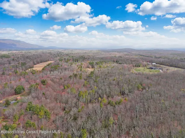 38 Browns Lane, Saugerties, NY 12477