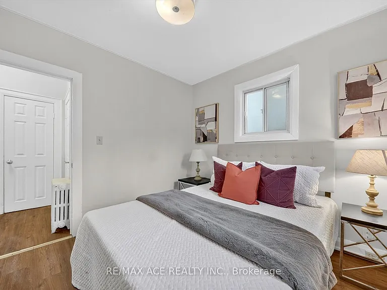 Glebemount Ave — Photo 14