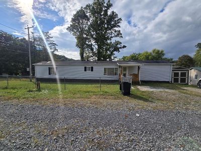 402 Maple Fork Rd, Mount Hope, WV, 25880