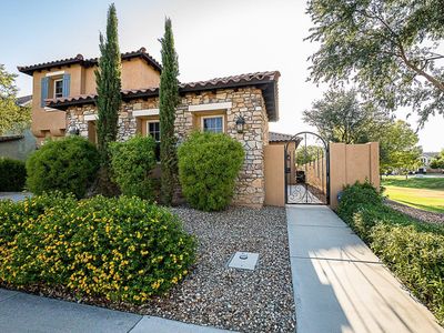 3196 S Cottonwood Dr, Chandler, AZ, 85286