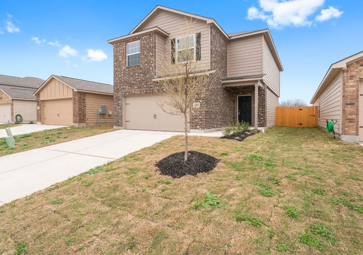 719 Wonderland Trail, New Braunfels, TX 78132 — Photo 2