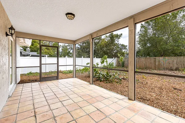 321 Ferdinand Dr — Photo 9