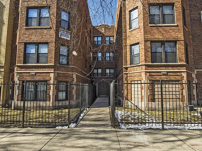8208 S Drexel Ave — Photo 10
