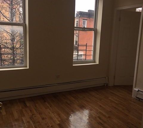 4th image of 106 Rockaway Ave APT 2