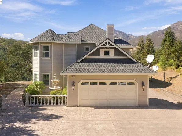 4270 Leon Dr, Clayton, CA 94517