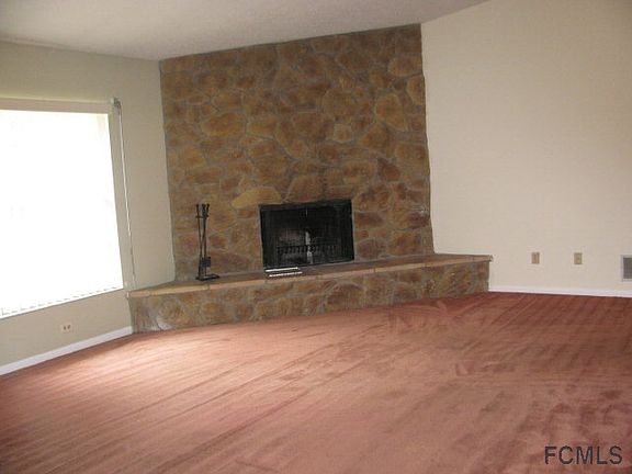 4th image of 12 Blakefield Dr