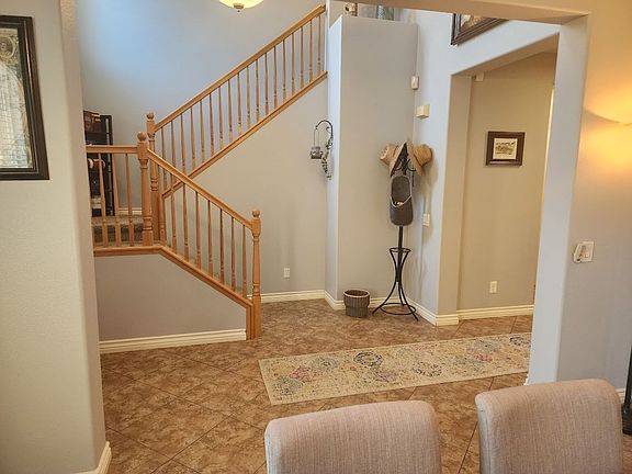 3rd image of 27713 Hackberry St