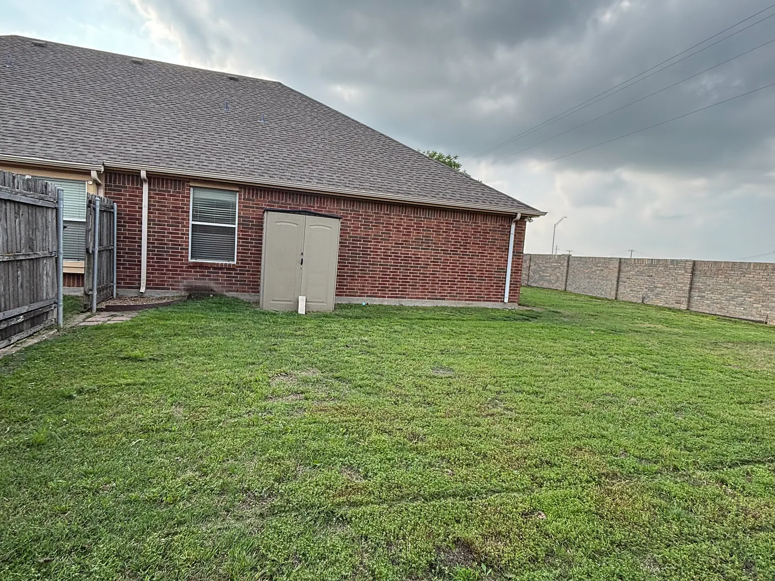 517 Quail Hollow Dr — Photo 3