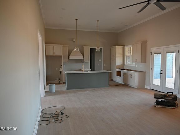 5th image of 1430 Maple Ln