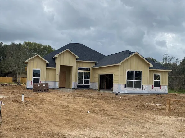 185 Oak Cluster Dr, Columbus, TX 78934