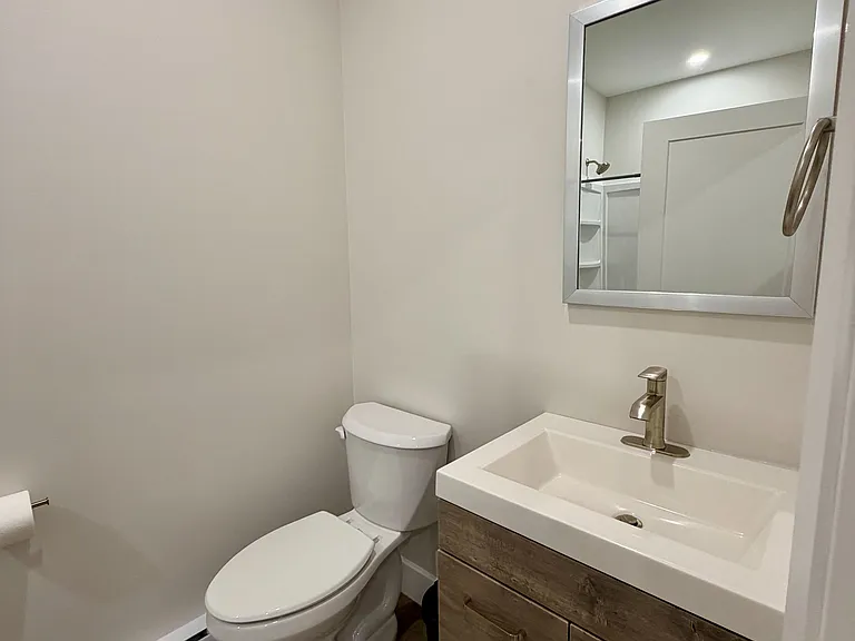 537 Talbot St #6 — Photo 20