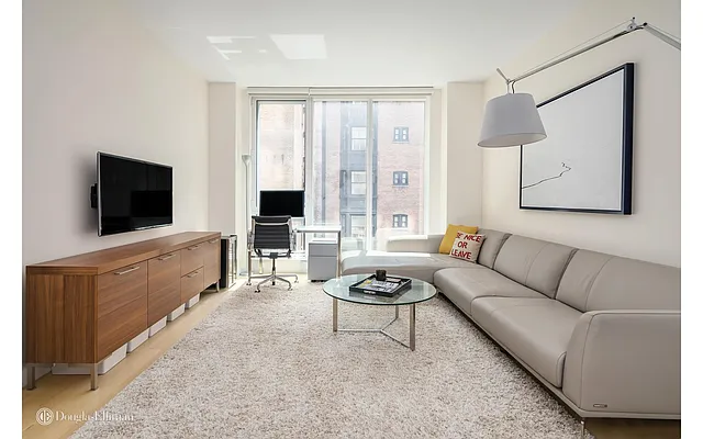 Rented by Douglas Elliman | media 15