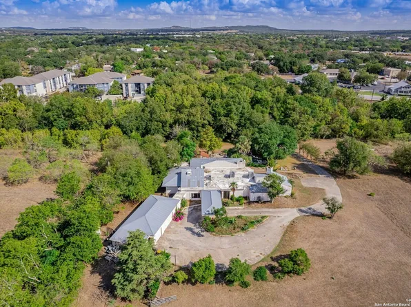 901 RIVER RD, Boerne, TX 78006