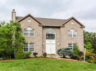 3361 Lenox Dr, Pittsburgh, PA 15238