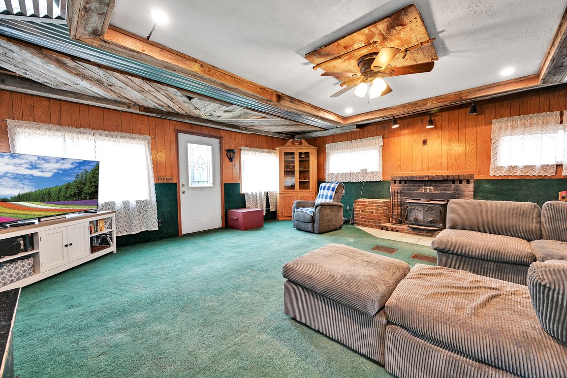 next background image