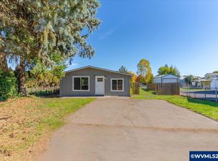 204 S 3rd St, Carlton, OR 97111