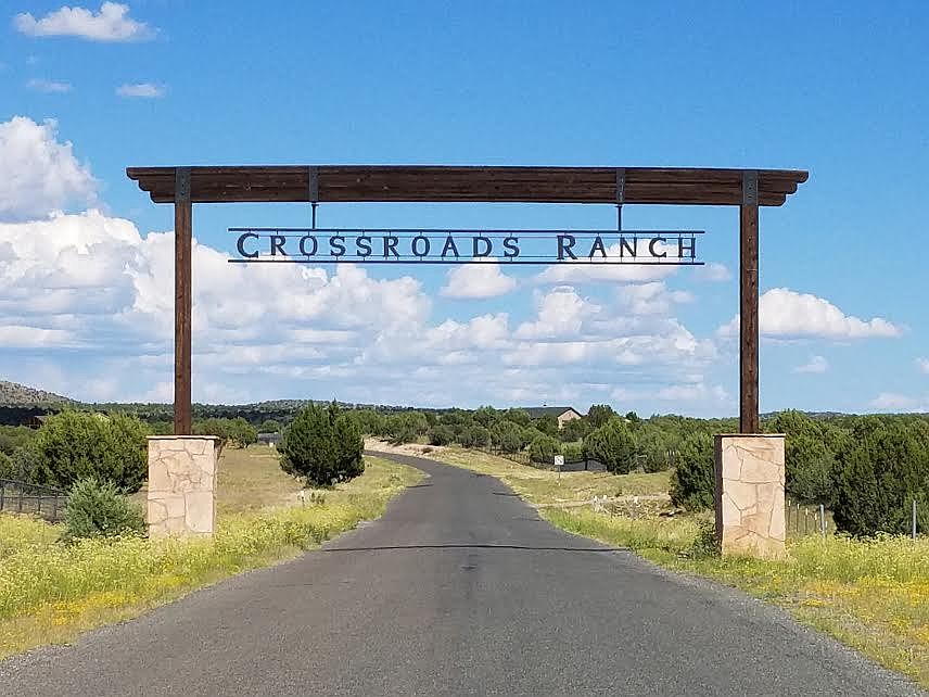 Welcome to Crossroads Ranch