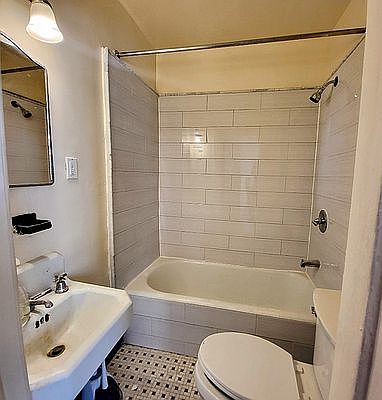 2nd image of 315 Flatbush Ave #3