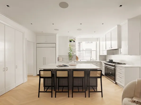 875 Park Avenue image 4 of 12