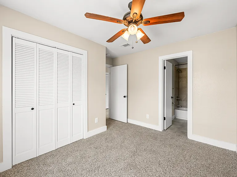 Kempwood Place Townhomes — Photo 17