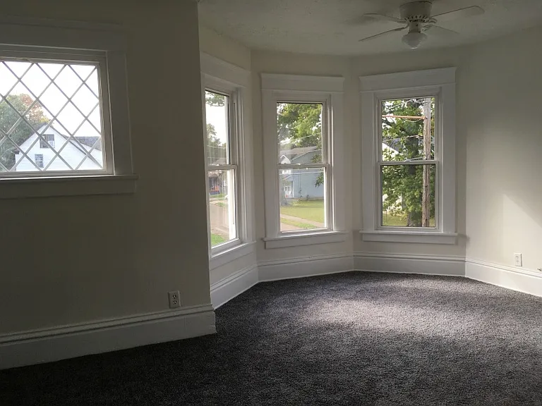 604 S Seneca Ave — Photo 7