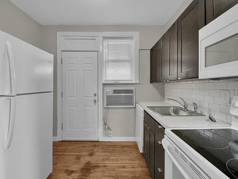 3915 Hereford St #2N — Photo 7
