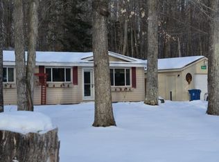 20066 NW Linwood Trl, Lake Ann, MI 49650