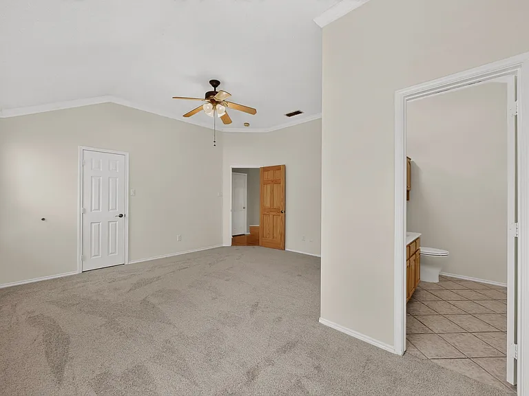 2312 London Dr — Photo 9