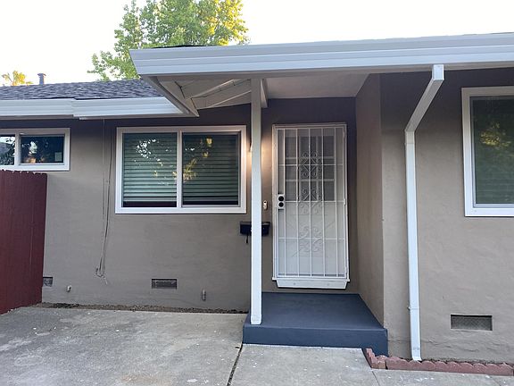 2nd image of 2356 Lyon Ave