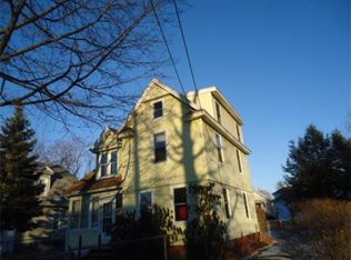 19 Elizabeth St, Springfield, MA 01109